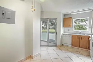 3951 Via Poinciana, Lake Worth, FL 33467 - Photo 5