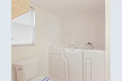 3951 Via Poinciana #112, Lake Worth, FL 33467 - Photo 21