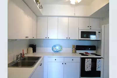 309 Circle Drive S #204, Boynton Beach, FL 33435 - Photo 11