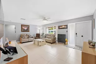 4629 NW 45th Ct, Tamarac, FL 33319 - Photo 7
