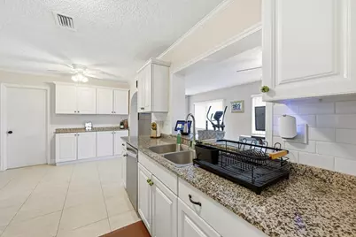 4629 NW 45th Court, Tamarac, FL 33319 - Photo 13