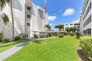 1516 S Lakeside Dr, Lake Worth Beach, FL 33460 - Photo 5