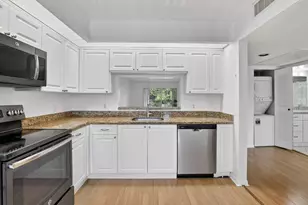 801 SW 138th Ave, Pembroke Pines, FL 33027 - Photo 13