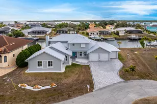 139 Seville Pl Pl SW, Port Charlotte, FL 33952 - Photo 3