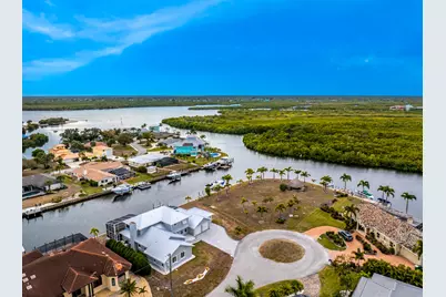 139 Seville Pl Place SW, Port Charlotte, FL 33952 - Photo 39