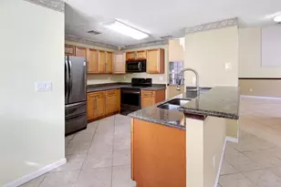 401 SW 203rd Ave, Pembroke Pines, FL 33029 - Photo 5