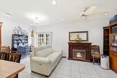 7599 NW 74th Avenue, Tamarac, FL 33321 - Photo 5