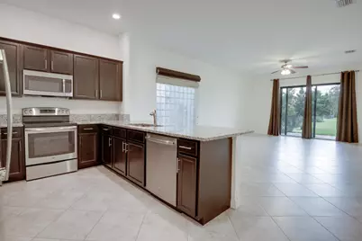 8985 Gulf Run Way, Lake Worth, FL 33467 - Photo 5