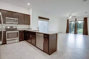 8985 Gulf Run Way, Lake Worth, FL 33467 - Photo 5