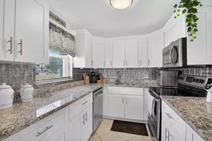 360 Seville, Delray Beach, FL 33446 - Photo 5