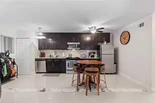 567 Trace Cir, Deerfield Beach, FL 33441 - Photo 3