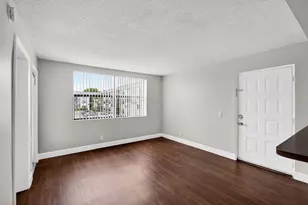 728 Executive Center Dr, West Palm Beach, FL 33401 - Photo 9