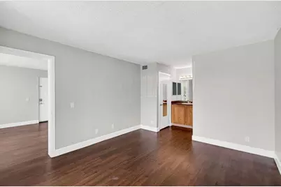 728 Executive Center Drive #29, West Palm Beach, FL 33401 - Photo 17