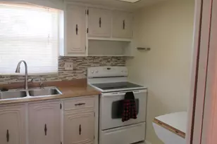 2715 Emory Dr E, West Palm Beach, FL 33415 - Photo 3