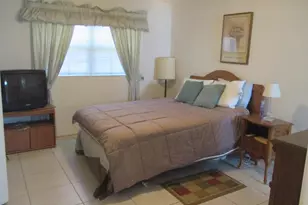 2715 Emory Dr E, West Palm Beach, FL 33415 - Photo 13