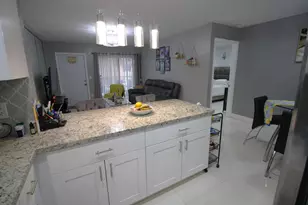 6575 W 27th Ct, Hialeah, FL 33016 - Photo 21