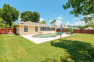 14608 Paddock Dr, Wellington, FL 33414 - Photo 29