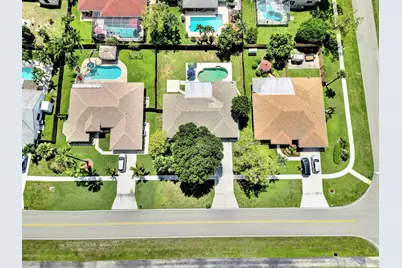 14608 Paddock Drive, Wellington, FL 33414 - Photo 33