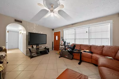 247 Airoso Boulevard, Port Saint Lucie, FL 34983 - Photo 9