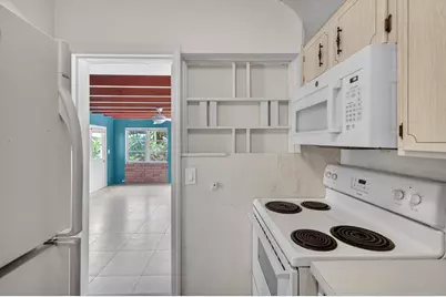 841 SW 18th Court, Fort Lauderdale, FL 33315 - Photo 13