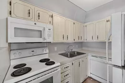 841 SW 18th Court, Fort Lauderdale, FL 33315 - Photo 11