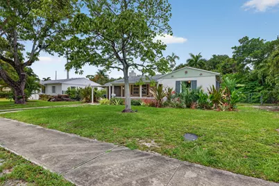 841 SW 18th Court, Fort Lauderdale, FL 33315 - Photo 1