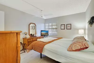 825 E Normandy #R, Delray Beach, FL 33484 - Photo 15