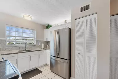 740 Lake Orchid Circle #104, Vero Beach, FL 32962 - Photo 5