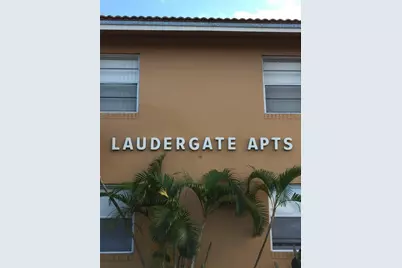 2016 NE 17th Court #22, Fort Lauderdale, FL 33305 - Photo 3