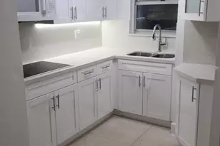 210 Fontainebleau Blvd, Miami, FL 33172 - Photo 3