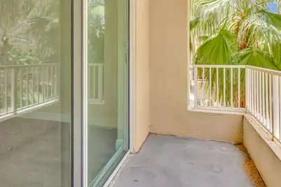 700 E Boynton Beach Boulevard #407, Boynton Beach, FL 33435 - Photo 3
