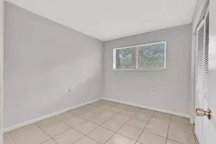 1020 Lake Victoria Dr, West Palm Beach, FL 33411 - Photo 29