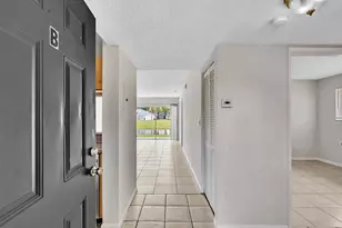 1020 Lake Victoria Dr, West Palm Beach, FL 33411 - Photo 7