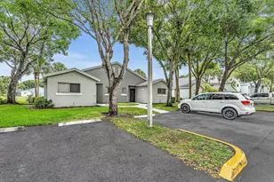 1020 Lake Victoria Dr, West Palm Beach, FL 33411 - Photo 5