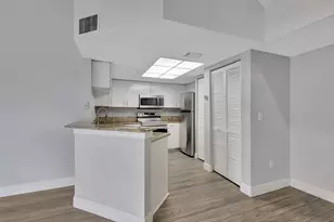 600 N Crestwood Ct Ct N, Royal Palm Beach, FL 33411 - Photo 9