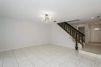 8208 NW 8th Place NW, Plantation, FL 33324 - Photo 3