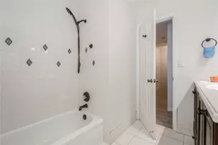 8208 NW 8th Pl NW, Plantation, FL 33324 - Photo 29