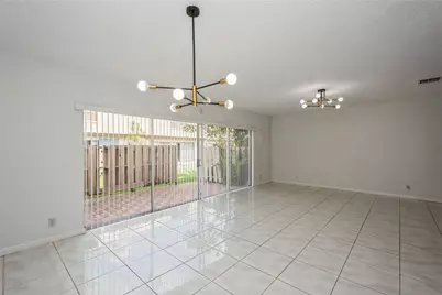 8208 NW 8th Place NW, Plantation, FL 33324 - Photo 5