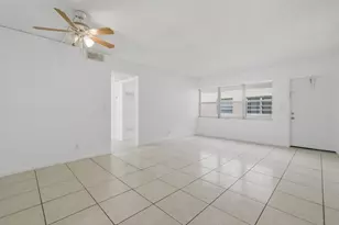 10148 Twin Lakes Dr, Coral Springs, FL 33071 - Photo 3