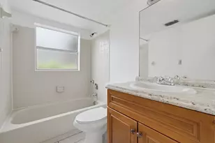10148 Twin Lakes Dr, Coral Springs, FL 33071 - Photo 5