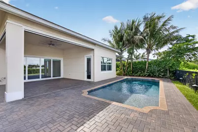 9941 Regency Way, Palm Beach Gardens, FL 33412 - Photo 3