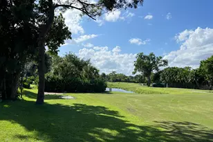 4075 Palm Forest Dr N, Delray Beach, FL 33445 - Photo 23