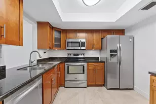 1821 NE 40th Ct, Pompano Beach, FL 33064 - Photo 7