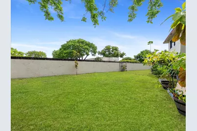 1821 NE 40th Court #305, Pompano Beach, FL 33064 - Photo 21