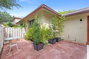 1821 NE 40th Ct, Pompano Beach, FL 33064 - Photo 3