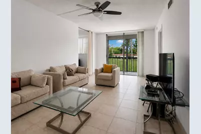 8962 S Hollybrook Boulevard #205, Pembroke Pines, FL 33025 - Photo 1