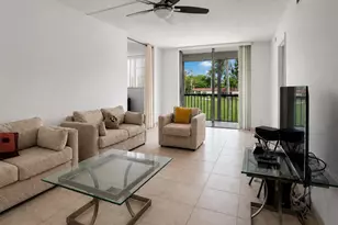 8962 S Hollybrook Blvd, Pembroke Pines, FL 33025 - Photo 1