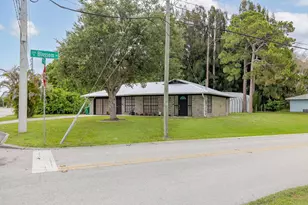 1831 SE Lennard Rd, Port Saint Lucie, FL 34952 - Photo 37