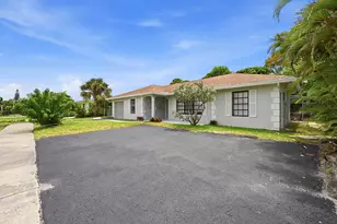 810 NE 9th Ave, Deerfield Beach, FL 33441 - Photo 3