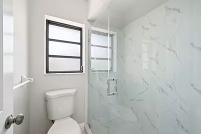 8-10 NE 9th Avenue, Deerfield Beach, FL 33441 - Photo 19